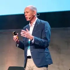 Dr. Thomas Knoop bei einem Leadership-Training als Dozent